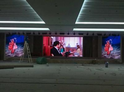 成都金融城P5室內全彩顯示屏安裝